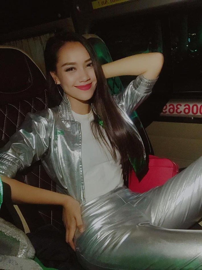 Năm 2016, Thùy Dương đã giành được ngôi vị Á khôi 1 của cuộc thi Hoa khôi miền Trung. Đến năm 2017, cô nàng cũng đại diện Việt Nam dự Hoa khôi các trường ĐH thế giới 2017.