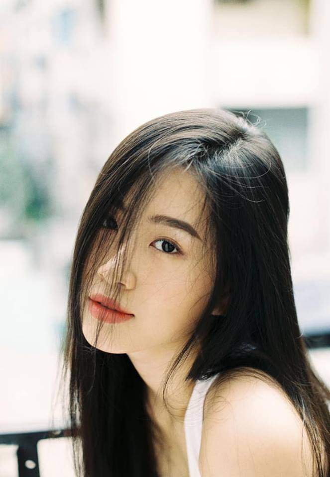 Được biết, Thạch Thảo từng tham gia Miss Photo 2017 và đạt giải Á khôi.