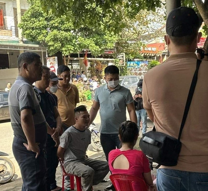 Công an tỉnh Quảng Trị đang mở rộng điều tra các hành vi vi phạm pháp luật của Nguyễn Quốc Quân (biệt danh Quân "Idol”, SN 1991, trú tại Khối 1, thị trấn Khe Sanh (huyện Hướng Hóa) và 2 đối tượng là Hoàng Thái Mạnh (SN 1992), Nguyễn Phi Cường (SN 1990), cùng trú tại huyện Hướng Hóa.