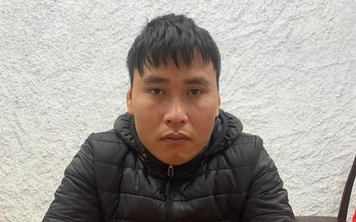 Khởi tố kẻ sát hại dã man người phụ nữ giữa phố Hà Nội. Sáng 10/1, lãnh đạo Công an huyện Thường Tín (Hà Nội) cho biết, đơn vị vừa ra quyết định khởi tố vụ án, khởi tố bị can và lệnh tạm giam Nguyễn Văn Tùng (1993, trú xã Thắng Lợi, huyện Thường Tín) để làm rõ tội "giết người". Nạn nhân trong vụ án là chị L.T.L. (SN 1989, trú tại Thường Tín, Hà Nội). Tại cơ quan công an, bước đầu Nguyễn Văn Tùng khai do mâu thuẫn tình ái nên ra tay sát hại nạn nhân.