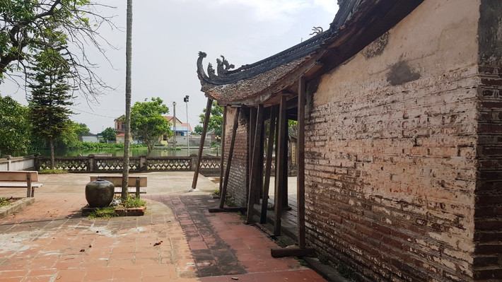 Hiện nay, một số cấu kiện khu vực hậu cung và ở phía đông toà tiền tế đã bị xuống cấp nghiêm trọng,