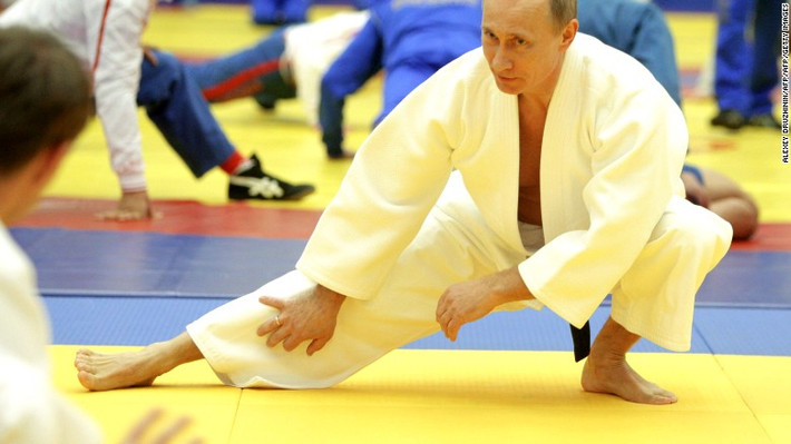 Tổng thống Nga Vladimir Putin có đai đen môn Judo. Ông được Liên đoàn Judo Quốc tế (IJF) phong đai bát (8) đẳng. Đây là đẳng cấp cao nhất và vinh dự nhất trong môn võ thuật danh tiếng này.