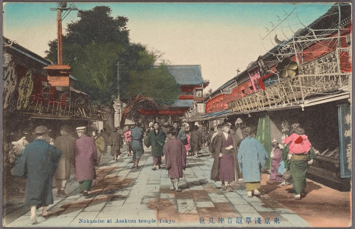 Người dân Nhật Bản tại một con phố sầm uất ở Tokyo năm 1930.