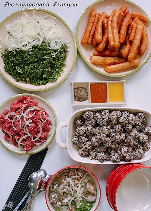 Chị chia sẻ: “Mình cảm thấy rất hạnh phúc vì đã cưới chồng mà không chịu cảnh đi làm dâu nhà người ta, vẫn được gần gũi bên mẹ...