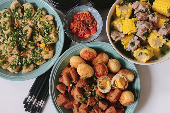 No căng bụng với thịt kho trứng cùng canh ngô hầm xương