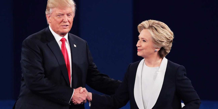 Vào năm 2016, nhà cái tại Anh giảm tỷ lệ cược cho ứng viên Donald Trump xuống 4 ăn 9. Điều này đồng nghĩa với việc nhiều người cho rằng khả năng chiến thắng của ông Trump cao hơn bà Clinton.