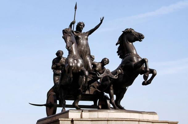 Nữ hoàng chiến binh Boudicca hay còn gọi Boadicea của bộ tộc Iceni nổi tiếng lịch sử là nữ tướng dũng mãnh, thiện chiến. Bà cai trị bộ tộc cùng chồng là Vua Prasutagus. Vào những năm 60 sau Công nguyên, bộ tộc Iceni từng sinh sống tại khu vực hiện nay là hạt Norfolk, miền đông nước Anh.