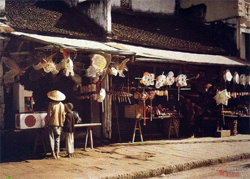 Phố Hàng Gai, Hà Nội năm 1915.