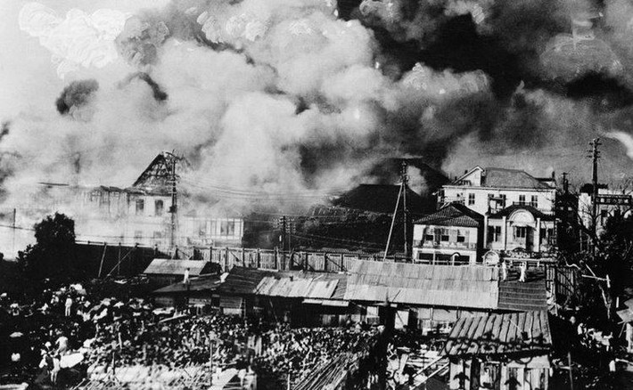 Vào ngày 1/9/1923, người dân ở thủ đô Tokyo, Nhật Bản rung chuyển bởi trận động đất Kanto với cường độ khoảng 8 độ Richter. Trận động đất này là nguyên nhân gây ra một trận hỏa hoạn tồi tệ.