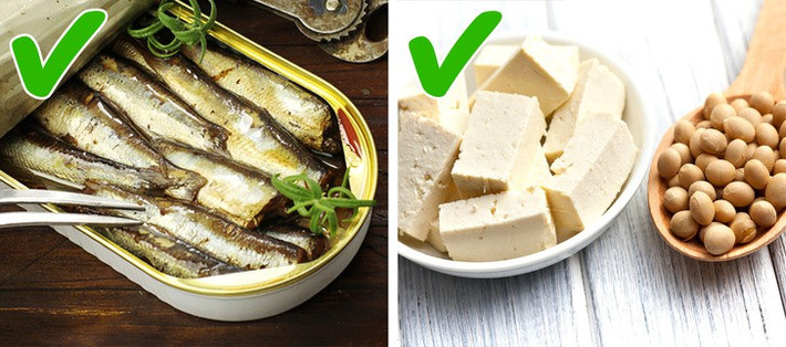 Cung cấp đủ canxi: Xương chứa 99,5% tổng lượng canxi trong cơ, vì vậy để ngăn ngừa loãng xương, cần cung cấp đủ canxi. Các nguồn thực phẩm giàu canxi như cá mòi, cá hồi, đậu nành, đậu phụ, hạnh nhân, phô mai, sữa, rau bina và nước cam.