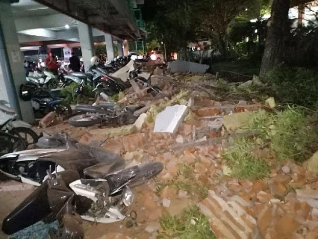 Một phần thiệt hại sau trận động đất kinh hoàng. Ảnh: News.
