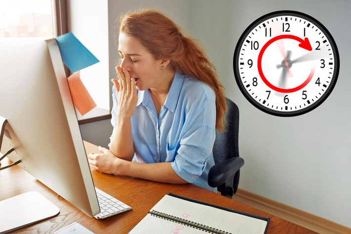 Liên tục mệt mỏi: Khi cơ thể của bạn có một lượng dư thừa chất độc, nó tạo ra nhiều căng thẳng cho tuyến thượng thận. Căng thẳng tuyến thượng thận khiến bạn cảm thấy mệt mỏi và buồn ngủ.