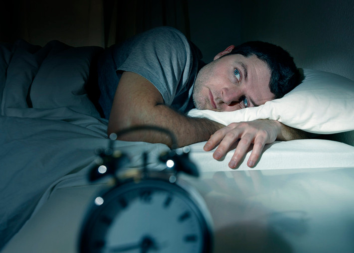 Lo lắng, mệt mỏi và stress: Những lo âu sẽ tàn phá cơ thể bạn, chúng cũng chính là nguyên nhân khiến cơ thể sản sinh ra hormon cortisol làm bạn luôn cảm thấy thèm ngọt, ăn nhiều hơn.