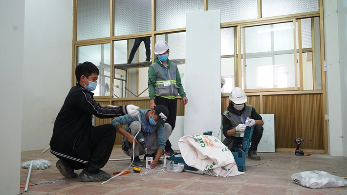 Đây không chỉ là công trình bệnh viện dã chiến thần tốc nhất tại Hải Dương, mà còn là bệnh viện dã chiến đầu tiên trên cả nước mang sứ mệnh lâu dài ngay cả sau mùa dịch. Theo chấp thuận từ Bộ Y Tế sau khi khảo sát, đánh giá chất lượng công trình, ngay sau khi công trình này hoàn thành “nhiệm vụ” của một BVDC, tỉnh dự kiến sẽ chuyển đổi nơi đây thành một bệnh viện chính quy, tiếp tục phục vụ khám chữa bệnh cho người dân Chí Linh, Hải Dương.