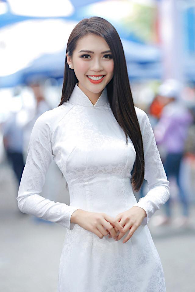 Ngoài tập luyện chăm chỉ, Tường Linh cũng kết hợp chế độ ăn uống phù hợp. Cô hạn chế ăn những thức ăn có nhiều dầu mỡ, không ăn thực phẩm đông lạnh và ăn thật nhiều rau xanh.