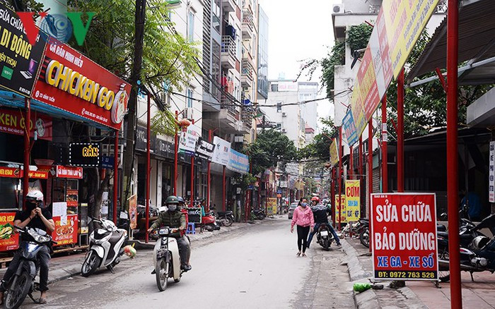 Đề án được chia làm 3 giai đoạn. Giai đoạn 1 là cắm cột và đồng bộ hóa biển quảng cáo. Giai đoạn 2 của Đề án, UBND phường Mỹ Đình 1 sẽ triển khai thực hiện thanh thải, xử lý dây điện, dây viễn thông, dự kiến thực hiện trong năm 2019. Giai đoạn 3 của Đề án, phường sẽ tiến hành cải tạo mặt đường, vỉa hè.