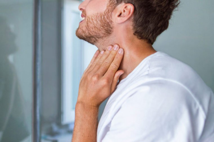 Suy giáp: Suy giáp có thể không gây bệnh Alzheimer nhưng nó có thể dẫn đến các vấn đề về trí nhớ và tăng các triệu chứng của bệnh mất trí nhớ.