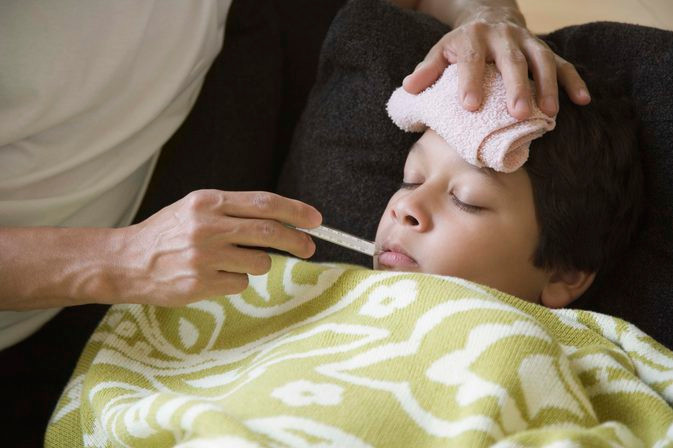 Sốt rét gây ra hơn 600.000 ca tử vong mỗi năm trên toàn thế giới. Nguyên nhân gây sốt rét là do muỗi cái Anopheles truyền ký sinh trùng Plasmodium vào cơ thể người qua vết cắn. Ảnh: Internet.