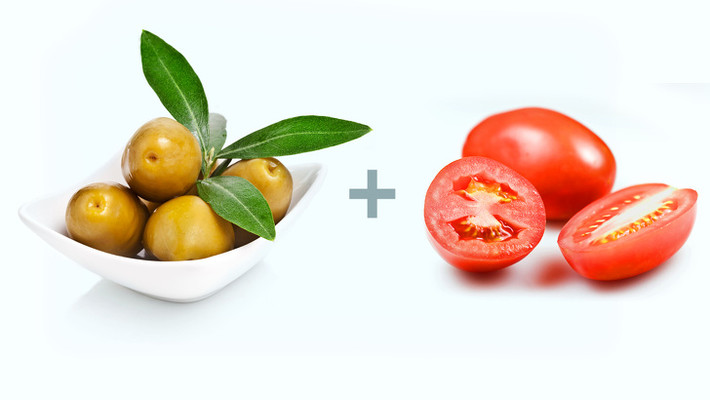 Quả ô liu + Cà chua: Ô liu là nguồn chất xơ lành mạnh, giúp no lâu và thúc đẩy giảm cân. Cà chua cũng rất giàu dưỡng chất tốt cho cơ thể.