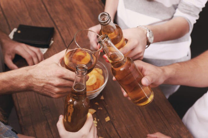 Rượu có thể gây mất nước nặng hơn do tiêu chảy, một triệu chứng phổ biến của IBS.
