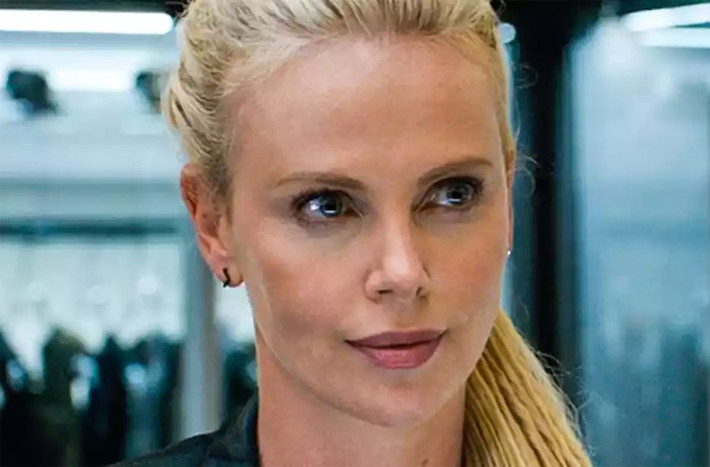 Charlize Theron chính là điểm nhấn, là nhân vật gây chú ý trong The Fate of the Furious. Vai diễn này và những vai diễn nổi tiếng trước đó của người đẹp Nam Phi đã giúp cô có được khối tài sản trị giá 110 triệu USD.