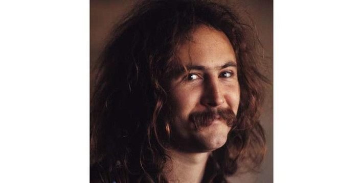 Tay guitar huyền thoại David Crosby của ban nhạc The Byrds and Crosby, Stills & Nash đã được phẫu thuật ghép gan và mọi chi phí cho cuộc ghép này do ngôi sao ca nhạc Phil Collins chi trả. (Ảnh: stars.topix)