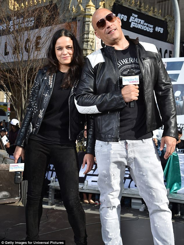 Trong buổi công chiếu Fast & Furious 8, The Fate of the Furious ở New York hôm 11/4, hai ngôi sao Vin Diesel và Michelle Rodriguez được chào đón rất nồng nhiệt. (Ảnh: Getty Images)