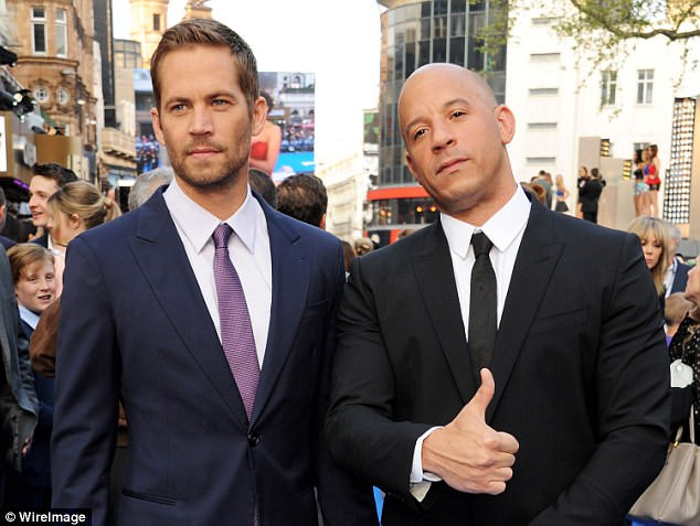 Có tin cho hay, Vin Diesel đã bí mật tưởng nhớ người bạn diễn gắn bó với anh suốt 14 năm, Paul Walker. Bốn năm sau khi Paul Walker đột tử, nhân vật Brian O'Conner (Paul Walker thủ vai) đã được Dom Toretto (Vin) tưởng nhớ vào cuối phim. Paul Walker đã tử nạn sau một cú đâm xe hơi vào ngày 30/11/2013 và The Fate of the Furious là tập đầu tiên trong serie phim Fast and Furious không có sự góp mặt của Walker.