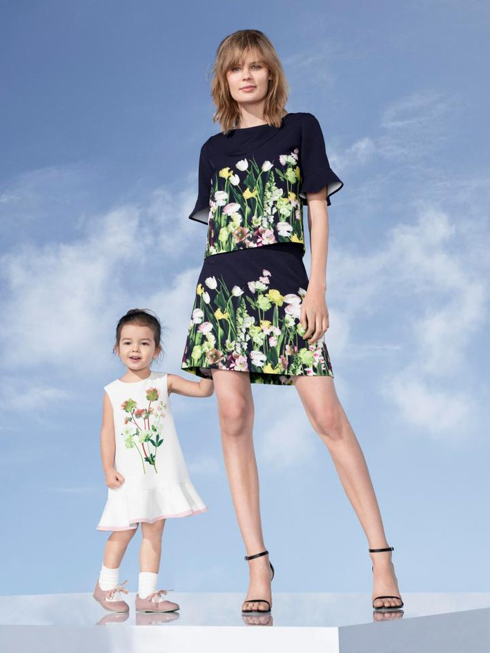 Hai thiết kế dành cho mẹ và bé trong bộ sưu tập Victoria Beckham thiết kế cho Target.