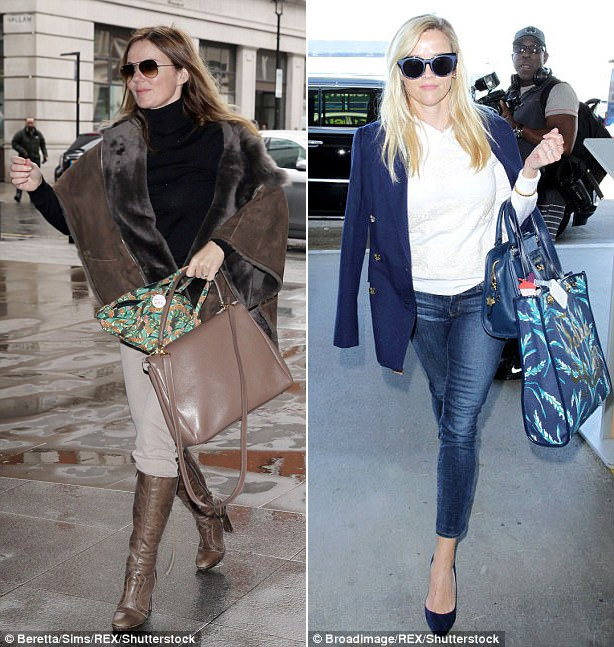 Ngoài chiếc túi to cùng tông màu nâu của trang phục, Geri Halliwell còn cầm thêm chiếc túi hoa nhỏ xinh. Reese Witherspoon cũng một tay xách hai chiếc túi to khi đi công việc.