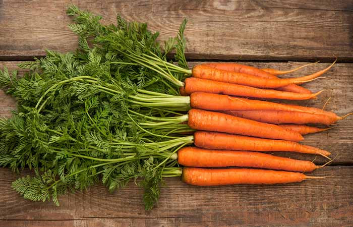 5. Cà rốt: Cà rốt có nhiều chất chống oxy hoá, vitamin, chất khoáng và chất xơ. Các nhà khoa học thuộc Viện Dinh dưỡng Quốc gia Ấn Độ, tiến hành nghiên cứu cho chuột uống nước ép cà rốt trong 8 tuần. Họ cà rốt có thể bảo vệ gan khỏi bị nhiễm độc. Ảnh: Shutterstock.