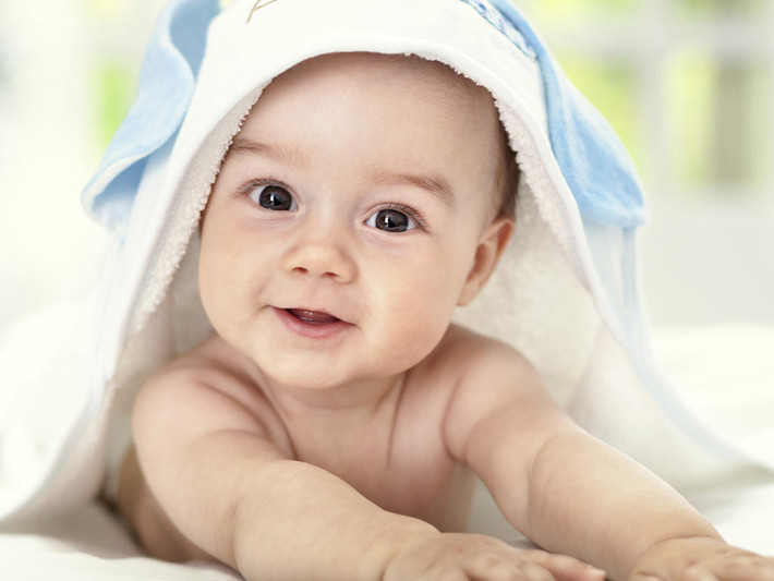 8. Một điều kỳ thú về cơ thể con người khác là cứ 1.000 trẻ chào đời thì có một trẻ sinh ra với một chiếc răng mọc sẵn. Ảnh: Babycare.