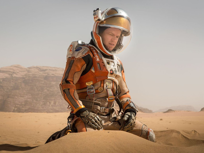 Năm 2015, Tổng thống Obama tiết lộ ông rất thích bộ phim "The Martian" (Người về từ sao Hỏa) trong khi vợ ông - Đệ nhất phu nhân Michelle Obama thích phim hoạt hình Inside Out. Bộ phim ưa thích của ông năm 2014 là tác phẩm "Boyhood". Năm 2012, Tổng thống Obama thích 3 bộ phim là: "Beasts of the Southern Wild", "Life of Pi", và "Argo". Ảnh cắt từ phim Người về từ sao Hỏa.