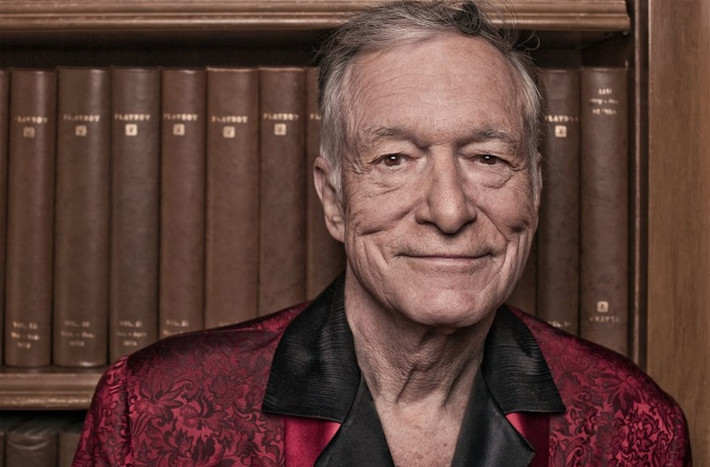 Hugh Hefner là chủ nhân một Kỷ lục Guiness thế giới vì giữ kỷ lục là tổng biên tập lâu năm nhất của một tờ tạp chí. Ông là tổng biên tập của tờ Playboy hơn 60 năm từ lúc tờ báo ra đời cho tới nay.