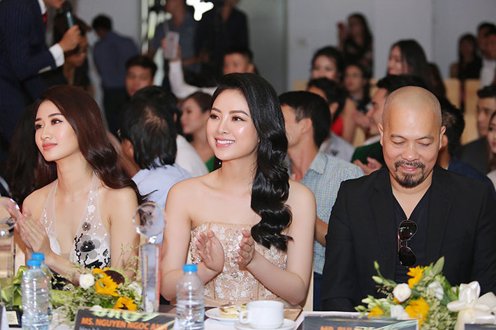 Dàn sao trong họp báo "Ngôi sao danh vọng" - dự án tìm kiếm 20 ngôi sao nam và nữ tiềm năng đã hoạt động nghệ thuật hoặc là những gương mặt mới trên toàn quốc.