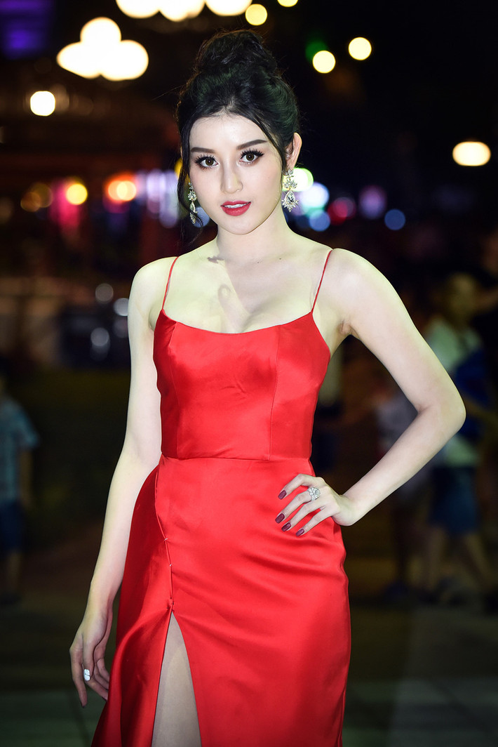 Á hậu Huyền My, cô là nhan sắc nổi bật tại cuộc thi Hoa hậu Việt Nam năm 2014.