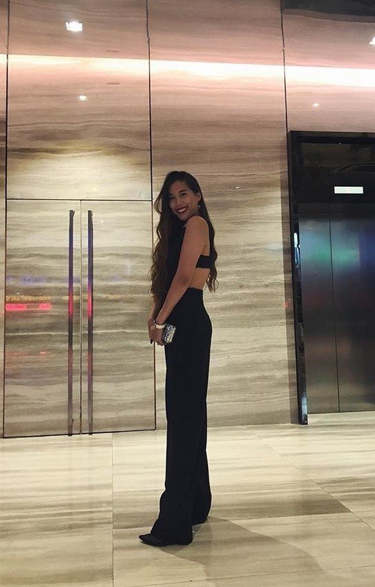 Trước đó Huỳnh Anh từng hứa sẽ sớm hoàn tất thủ tục để tháng 9 có thể qua thăm cô nàng. Điều gì khiến anh hấp tấp đến vậy?
