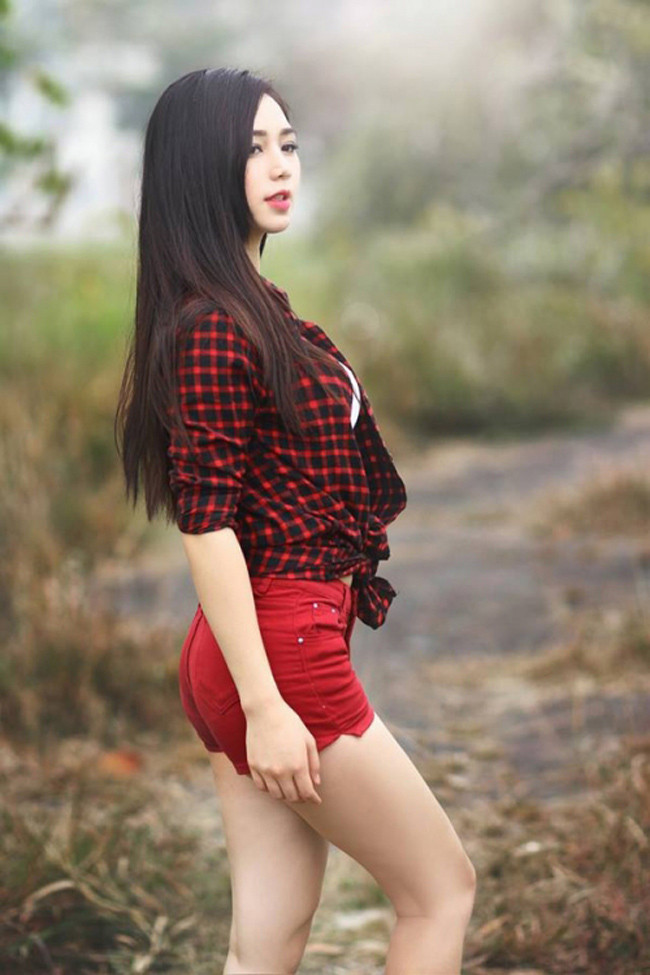 Quỳnh Kool chính là hot girl nổi tiếng từ nhóm hài trên YouTube.