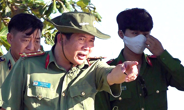 Trước đó, trong thời gian giữ chức Giám đốc Công an tỉnh An Giang, đại tá Đinh Văn Nơi đã lập được nhiều chiến công, chỉ đạo triệt phá được nhiều vụ án lớn.