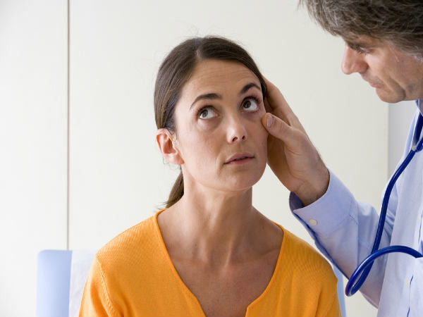 Uống quá nhiều nước dừa có thể làm giảm huyết áp đáng kể. Những người bị huyết áp thấp nên hạn chế lượng nước dừa.