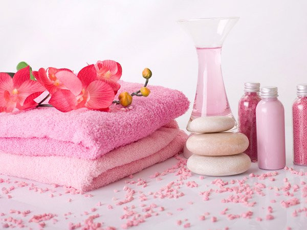 Những sản phẩm làm đẹp rẻ tiền sau đây có nhiều tác dụng làm đẹp bất ngờ mà nhiều chị em có thể chưa biết.