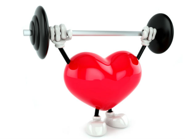 Nghiên cứu cho thấy rằng uống sữa hạnh nhân có thể giúp giảm nguy cơ bệnh tim mạch vành. Ngoài ra, kali có trong sữa hạnh nhân hoạt động như một chất làm giãn mạch và làm giảm căng thẳng lên tim.