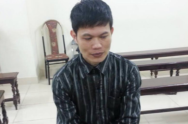 Cách đây 5 năm, cũng đã có trường hợp nam ca sĩ Nguyễn Hữu Chính ở Hưng Yên đã lên cơn “ngáo đá” sau khi sử dụng ma túy đá (một dạng ma túy tổng hợp), dẫn tới việc giết người yêu chỉ vì nghĩ cô này là quỷ. Anh ta ảo tưởng cô có lưỡi dài và đang bơm chất độc vào cơ thể mình.