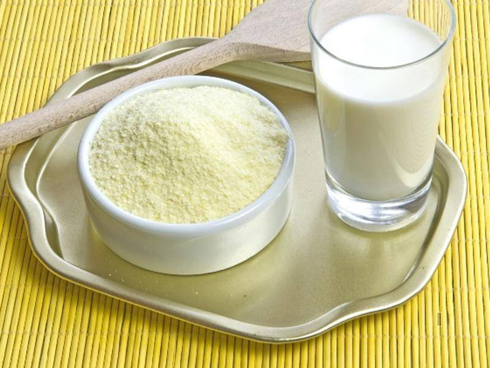 Sữa bột cũng là thực phẩm có hạn dùng lâu dài. Sữa bột được nhiều bà mẹ lựa chọn vì dễ dàng vận chuyển, lưu trữ lâu hơn sữa tươi.