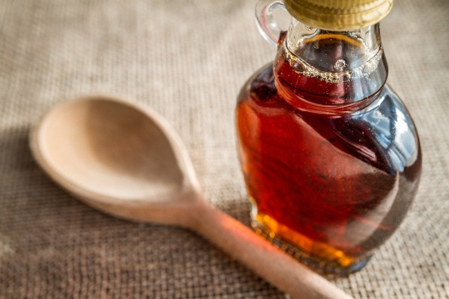 Theo Hiệp hội các nhà sản xuất Maple Massachusetts, một chai xi-rô chưa mở nắp có thể bảo quản vô thời hạn. Và ngay cả sau khi đã mở nắp, bạn có thể sử dụng nó trong nhiều năm nếu để trong tủ lạnh.