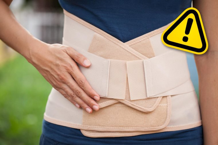 Đeo nịt bụng giống như corset là xu hướng làm đẹp hết sức nguy hiểm. Khi mặc nịt bụng bó quá chặt sẽ khiến cho các cơ quan nội tạng như gan, lá lách lâu ngày bị đè nén, phổi bị chèn, gây khó thở.