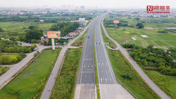 Hướng giao thông vào TP thông thoáng bởi phần lớn các phương tiện đều không đủ điều kiện lưu thông qua chốt.