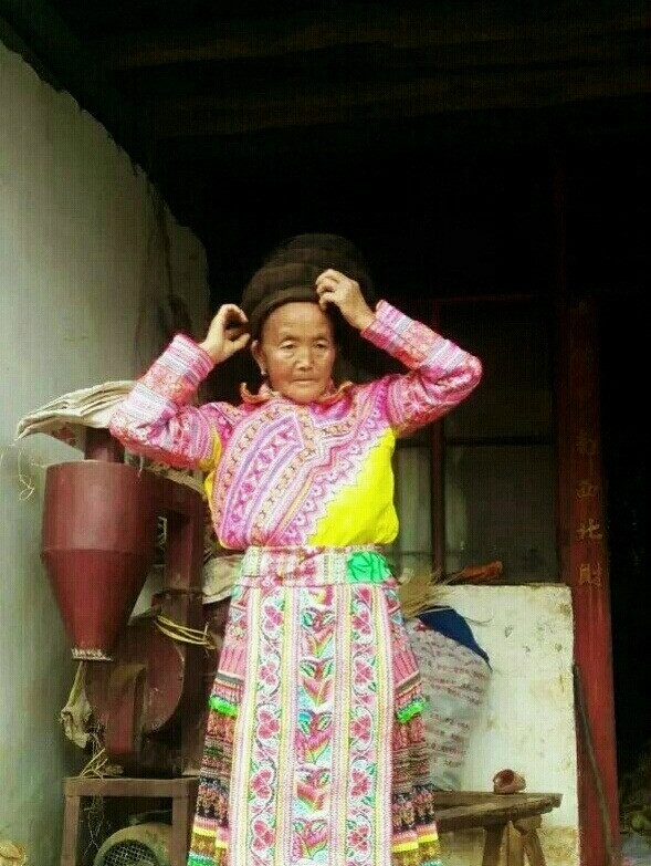 Mặt khác, bà cũng hi vọng sẽ phá kỷ lục thế giới của một người phụ nữ Trung Quốc khác có mái tóc dài 5,4m.
