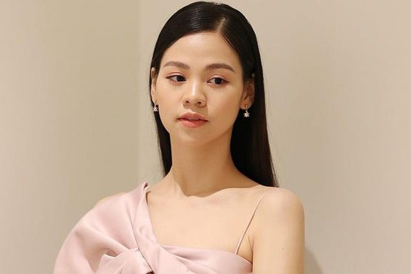Một trong những yếu tố quan trọng giúp Minh Thư giảm cân chính là tính lượng calo nạp vào cơ thể. Theo cách gọi vui của những người "sành ăn" chính là phải học giỏi toán, để biết cộng trừ calo cho 1 bữa ăn.