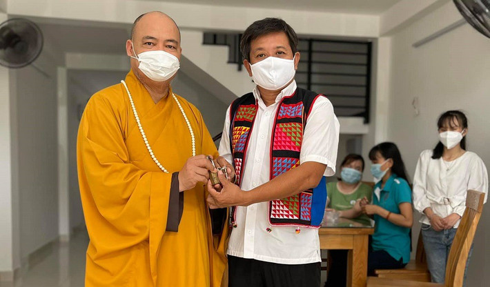 Căn nhà được ông Đoàn Ngọc Hải xây dựng năm 2020, trị giá khoảng 6 tỷ đồng từ tiền ông bán một số vật dụng cá nhân. Căn nhà có diện tích 80m2, là nơi ở miễn phí cho khoảng 40 phụ nữ nghèo khiếm thị. Ông Hải mong muốn, hiến tặng lại căn nhà cho Ban từ thiện Hội Phật giáo TP.HCM để chăm sóc người mù vô gia cư tốt hơn.